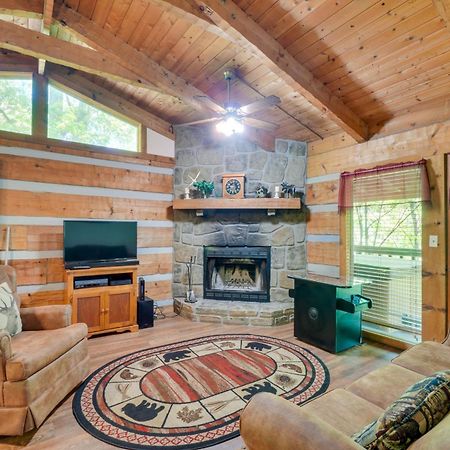 Gatlinburg Cabin With Hot Tub About 6 Mi To Downtown! Eksteriør billede