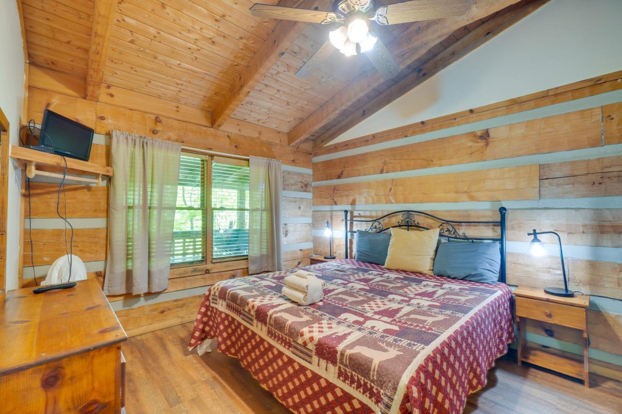 Gatlinburg Cabin With Hot Tub About 6 Mi To Downtown! Eksteriør billede