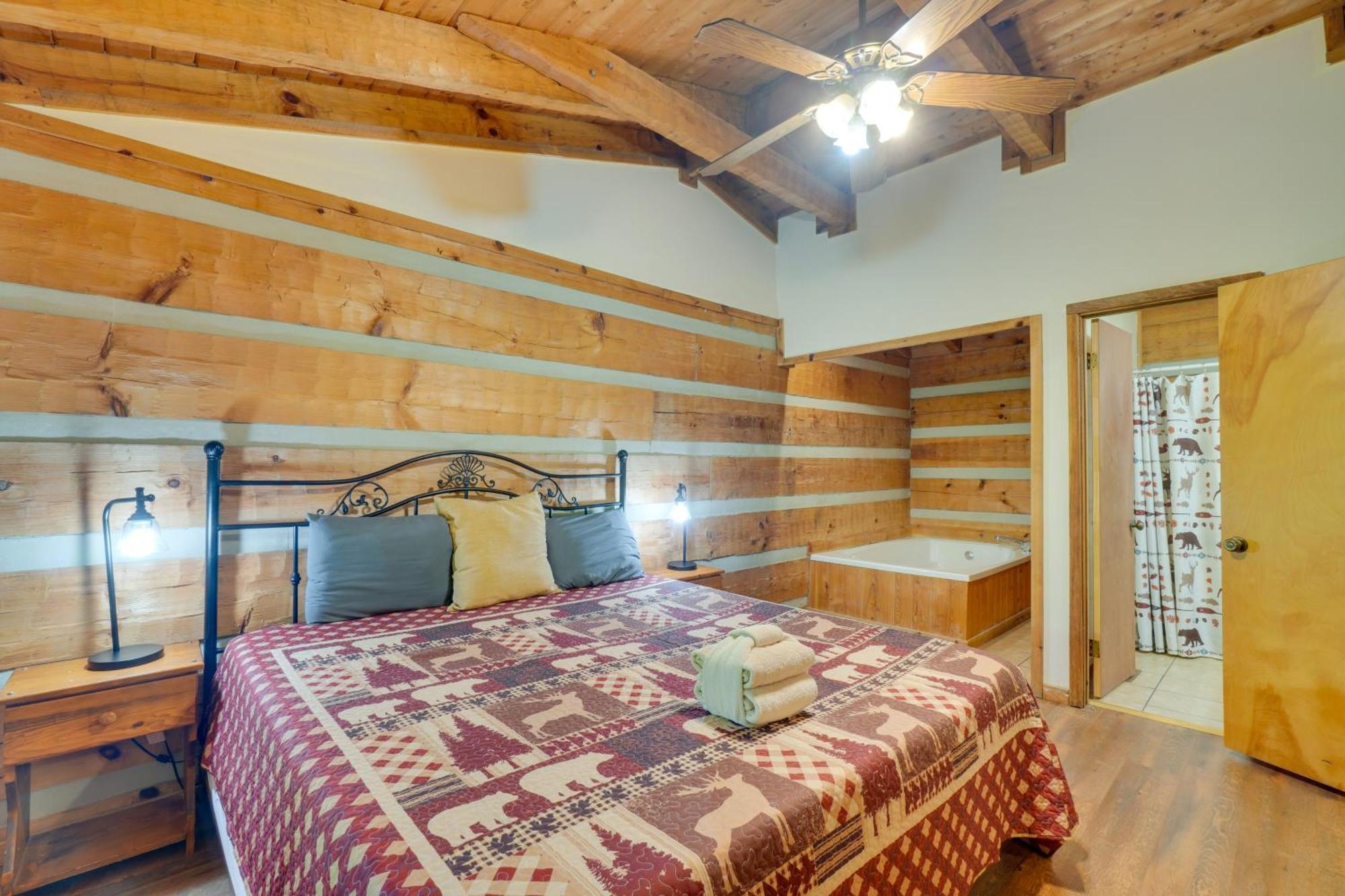 Gatlinburg Cabin With Hot Tub About 6 Mi To Downtown! Eksteriør billede