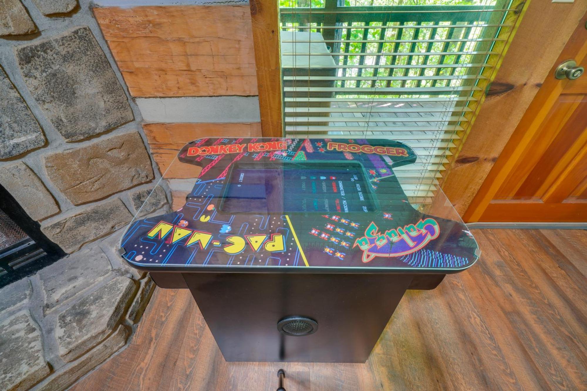 Gatlinburg Cabin With Hot Tub About 6 Mi To Downtown! Eksteriør billede